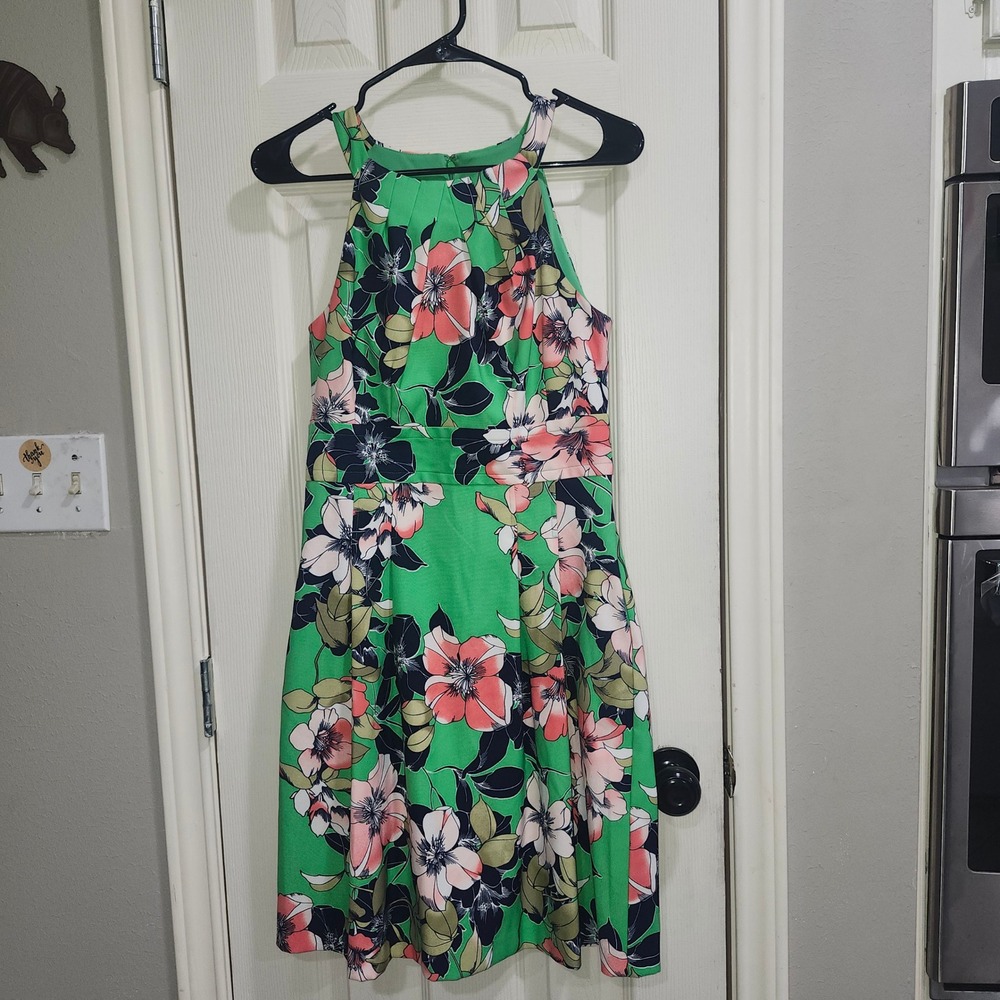 Cb established 1962 Green Floral Halter Fit and Flare Dress with Pockets Size 4 - Picture 2 of 12